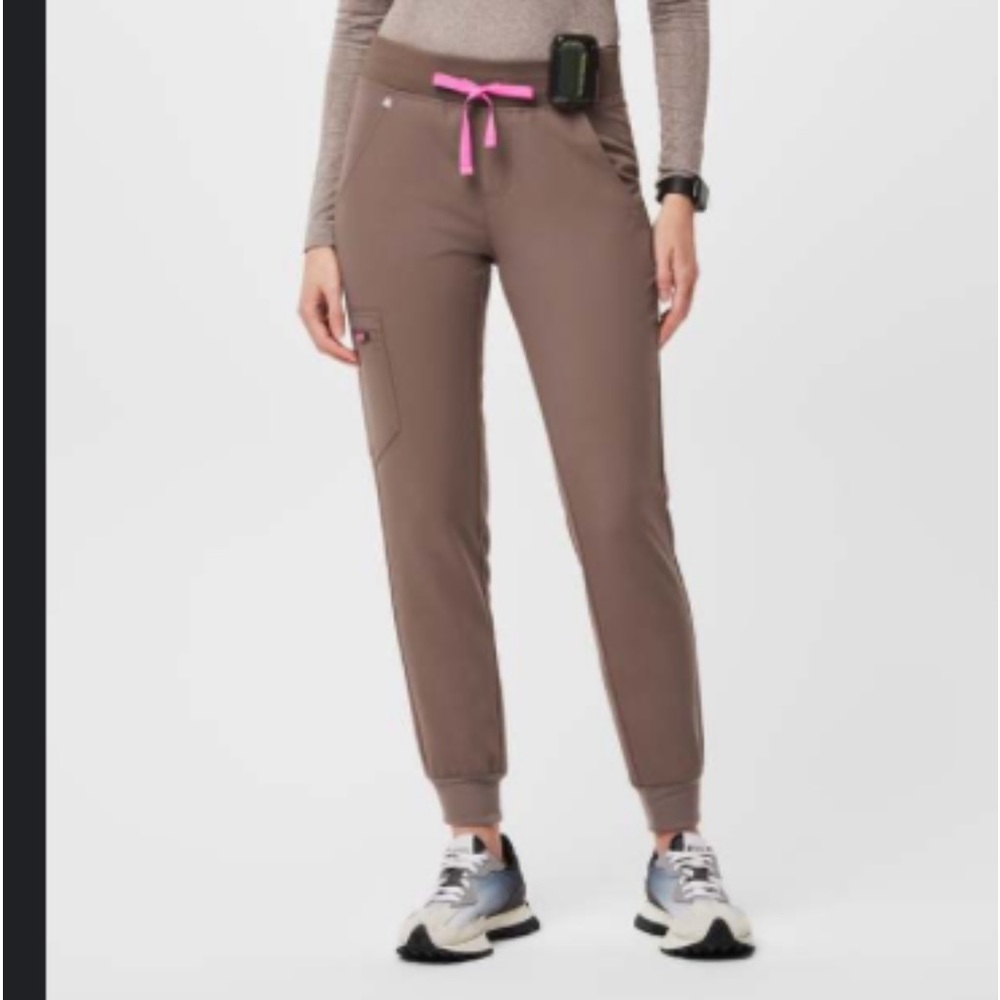 NWT never worn Zamora joggers.